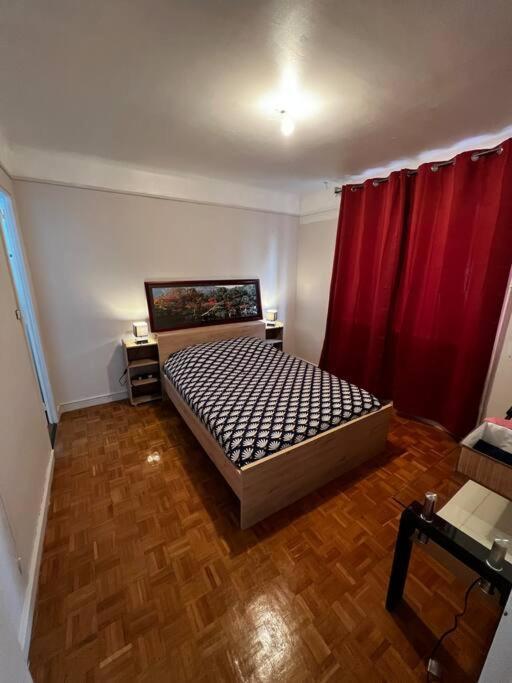 Appartement Avec Balcon En Centre Ville Bourges Exterior photo